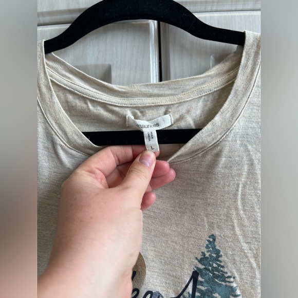 Maurice’s graphic Tee - Picture 3 of 3